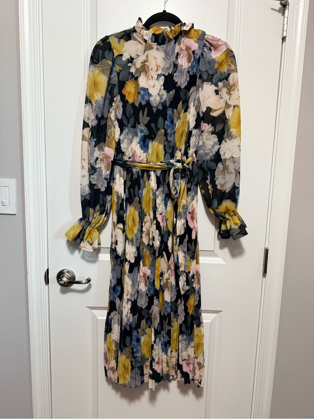 Floral Pleated Long-Sleeve Midi Dress - Black Multi